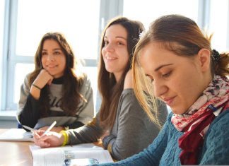 Kurs angielskiego dla dzieci nieśmiałych – jak stworzyć bezpieczną przestrzeń do mówienia? kurs angielskiego dla dzieci 1.jpg