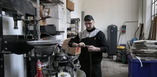 Jak dbać o sprzęt budowlany, by przedłużyć jego żywotność 022-jak-dbac-o-sprzet-budowlany-by-przedluzyc-jego-zywotnosc.webp