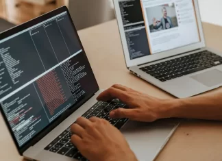 Jak skutecznie śledzić nowinki technologiczne w branży IT lzy.pl - 368-jak-skutecznie-sledzic-nowinki-technologiczne-w-branzy-it.webp